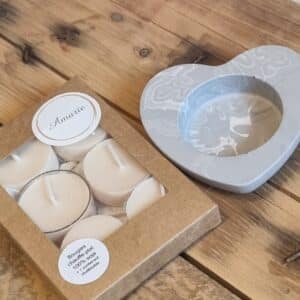 Le photophore coeur et ses bougies chauffe plat
